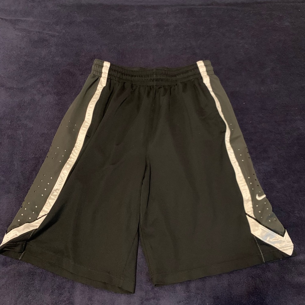 Nike Elite Dri Fit Basketball Shorts size L